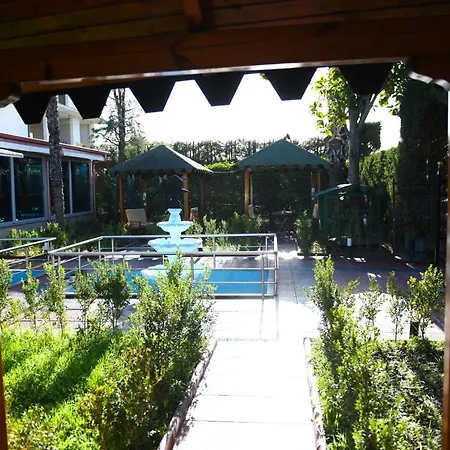 Hotel Bardhi Kuçovë